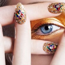 Xu hướng móng Gel đính đá chiếm trọn trái tim phái nữ