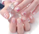 Hoa khô đính móng- Phong cách nail sang trọng đầy ngọt ngào